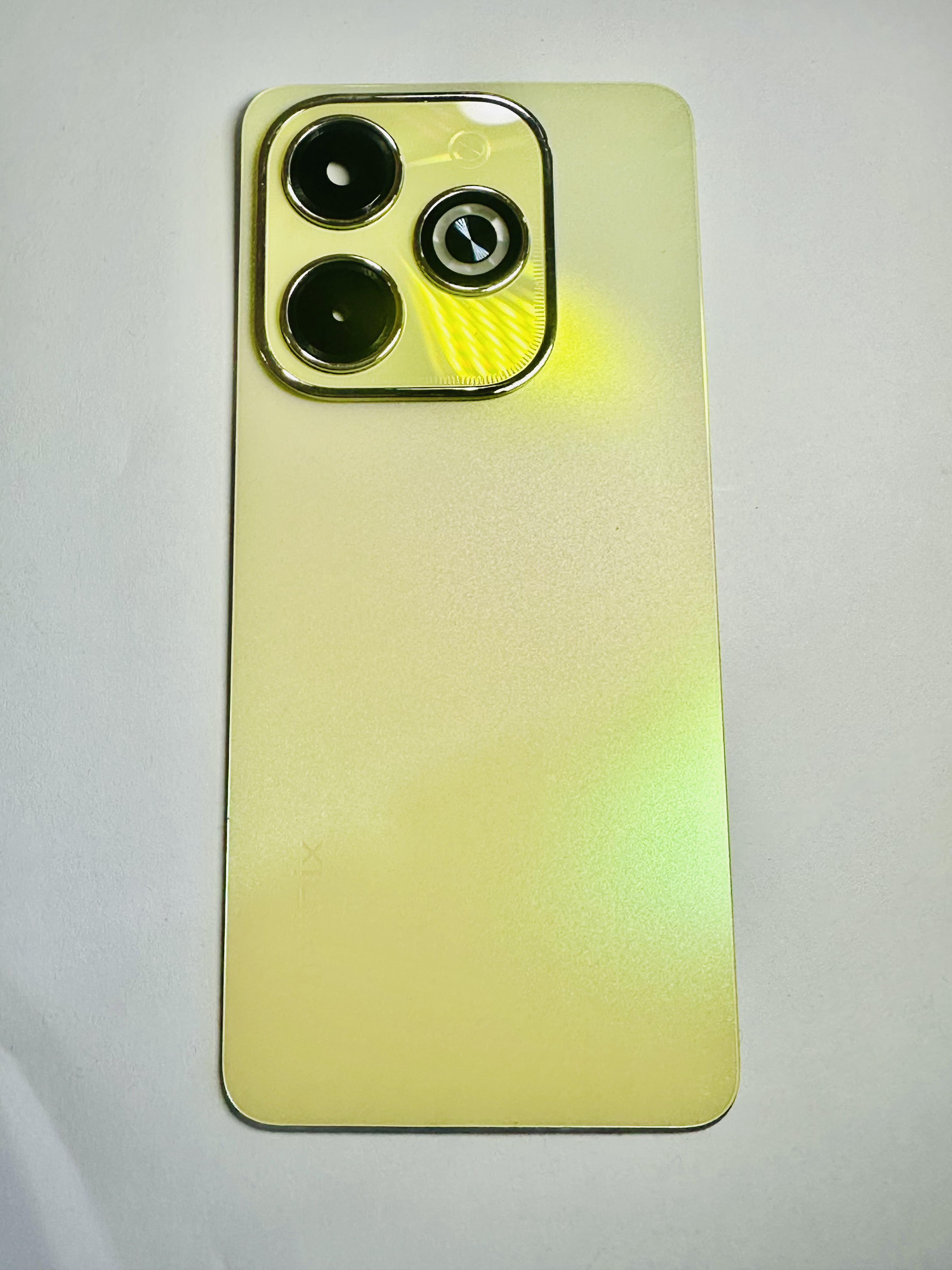 Tapa Infinix Hot 40i  Color Verde